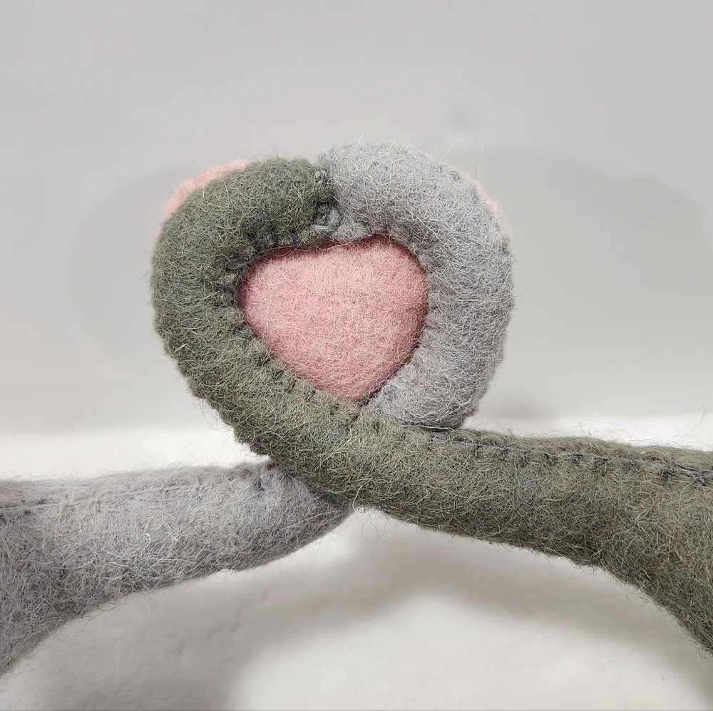 Handmade Wool Embroidered Gray Couple Elephants Entwined Heart Trunks New